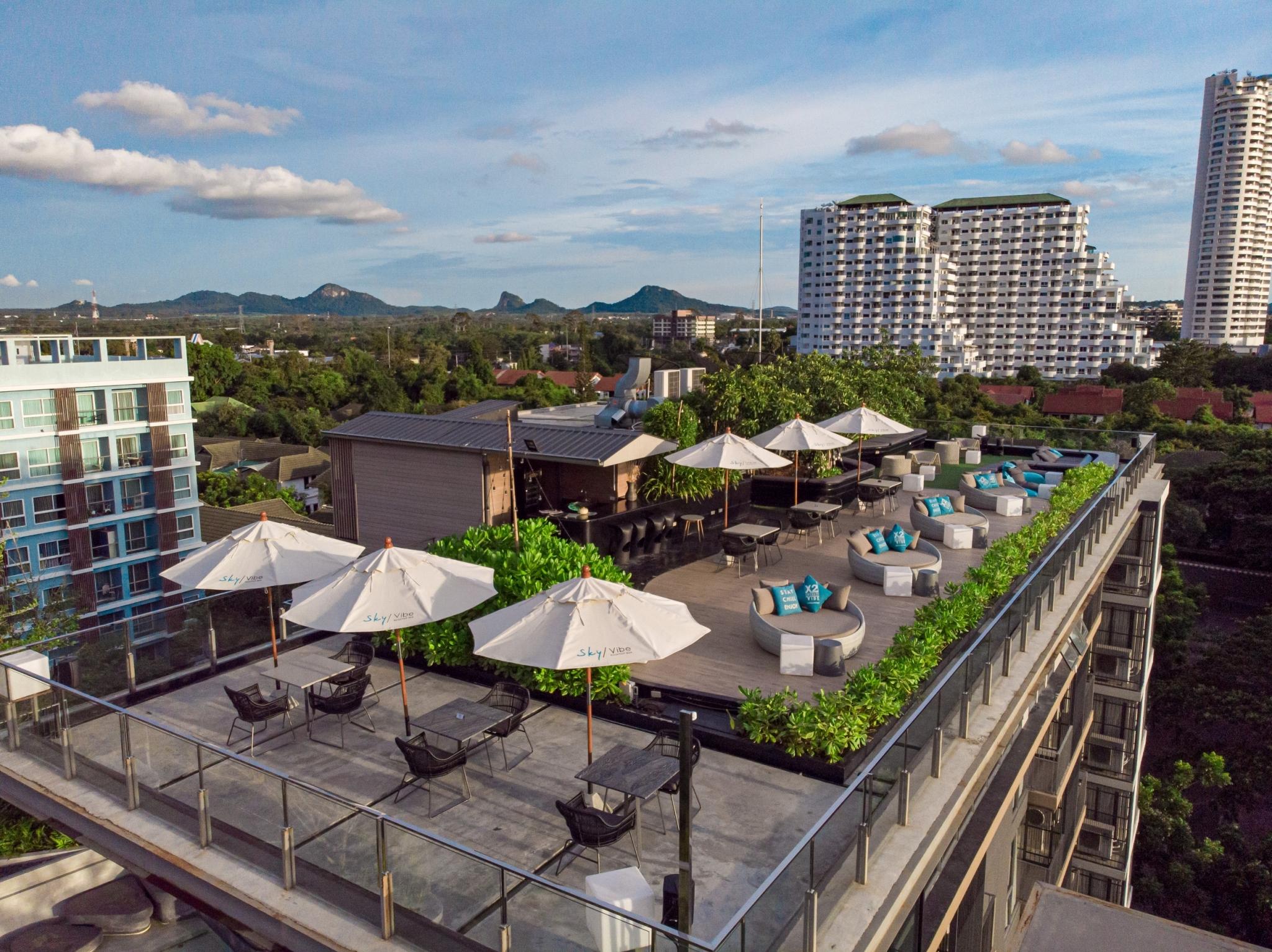 Cross Vibe Pattaya Seaphere Praia de Jomtien Exterior foto