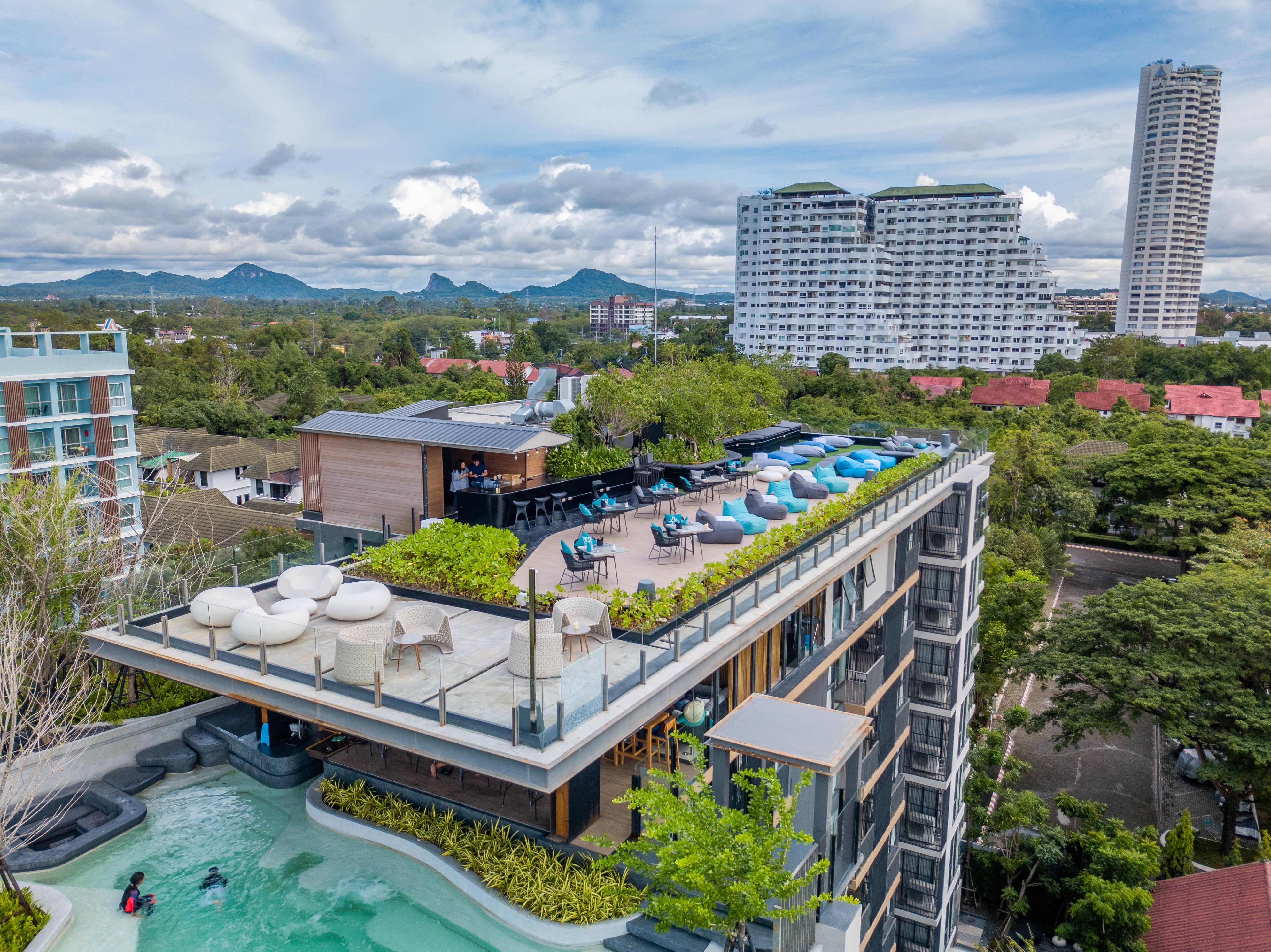 Cross Vibe Pattaya Seaphere Praia de Jomtien Exterior foto